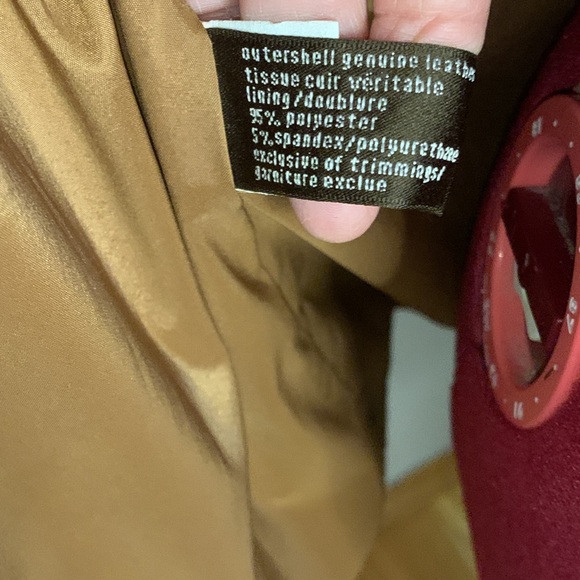 Danier soft tan leather lined jacket size S.great to dress up or down with jeans - Picture 9 of 10